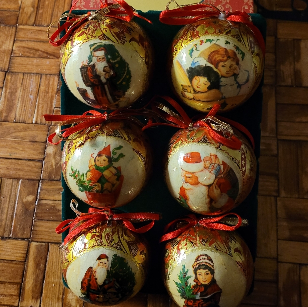 Vintage Heirloom Christmas Ornament Set
